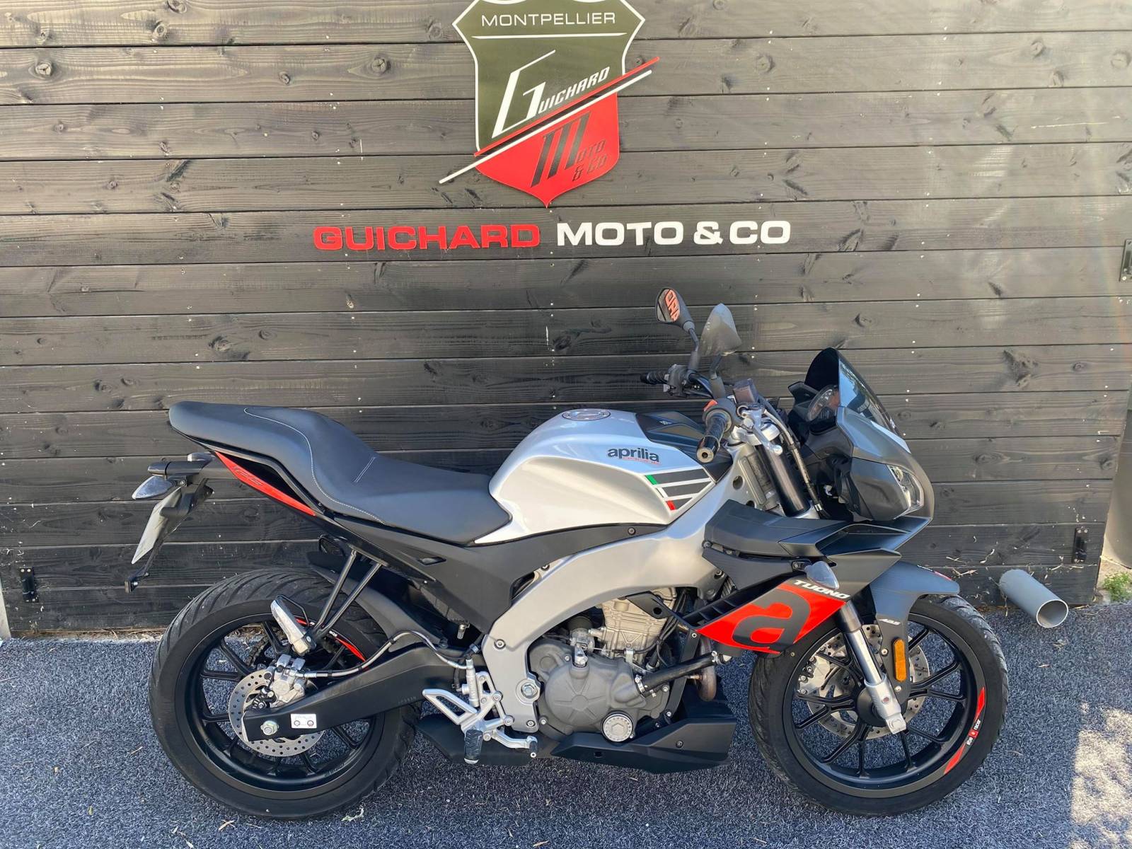 APRILIA TUONO 125 ABS