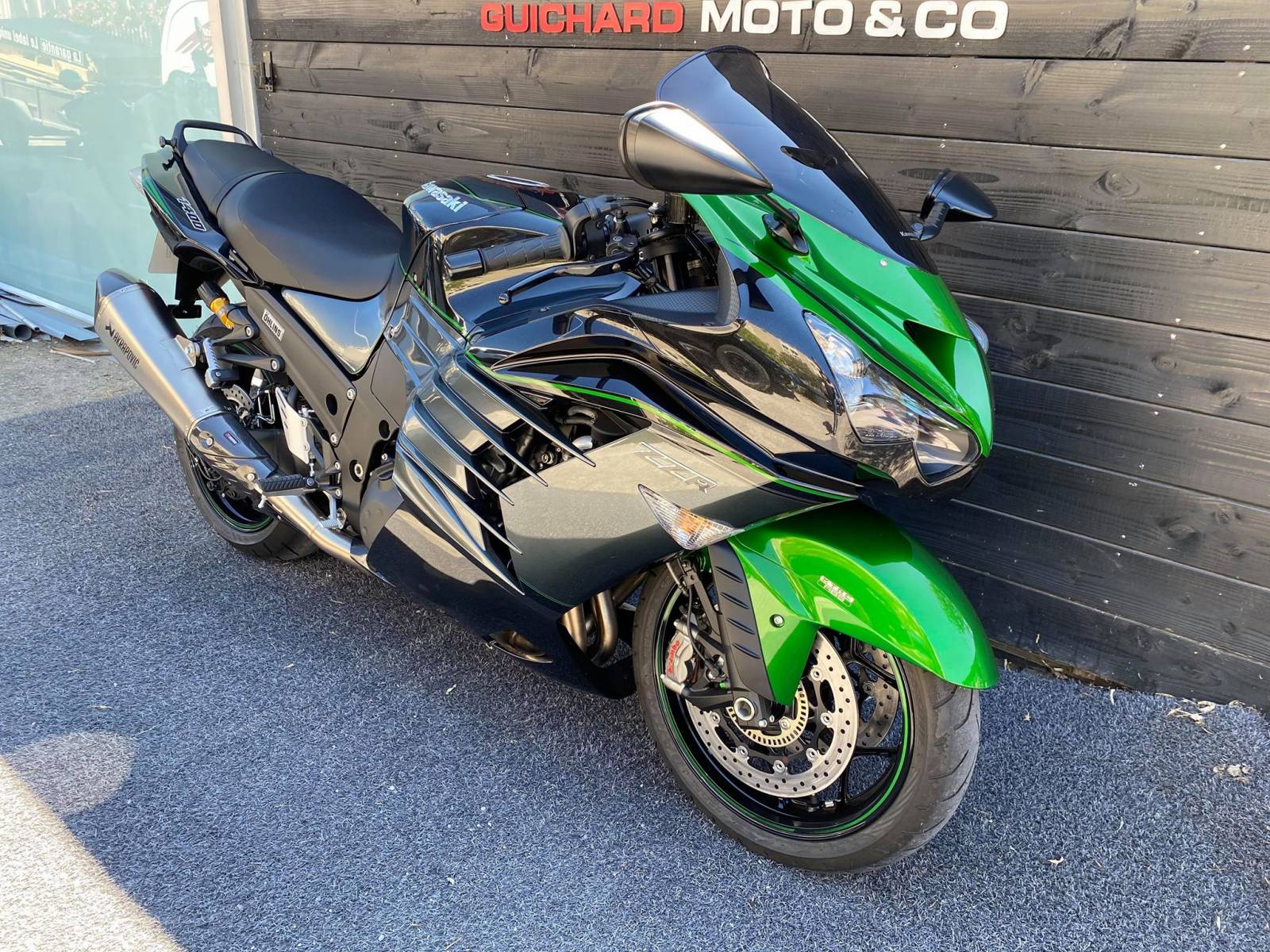 Kawasaki zzr 1400 performance sport