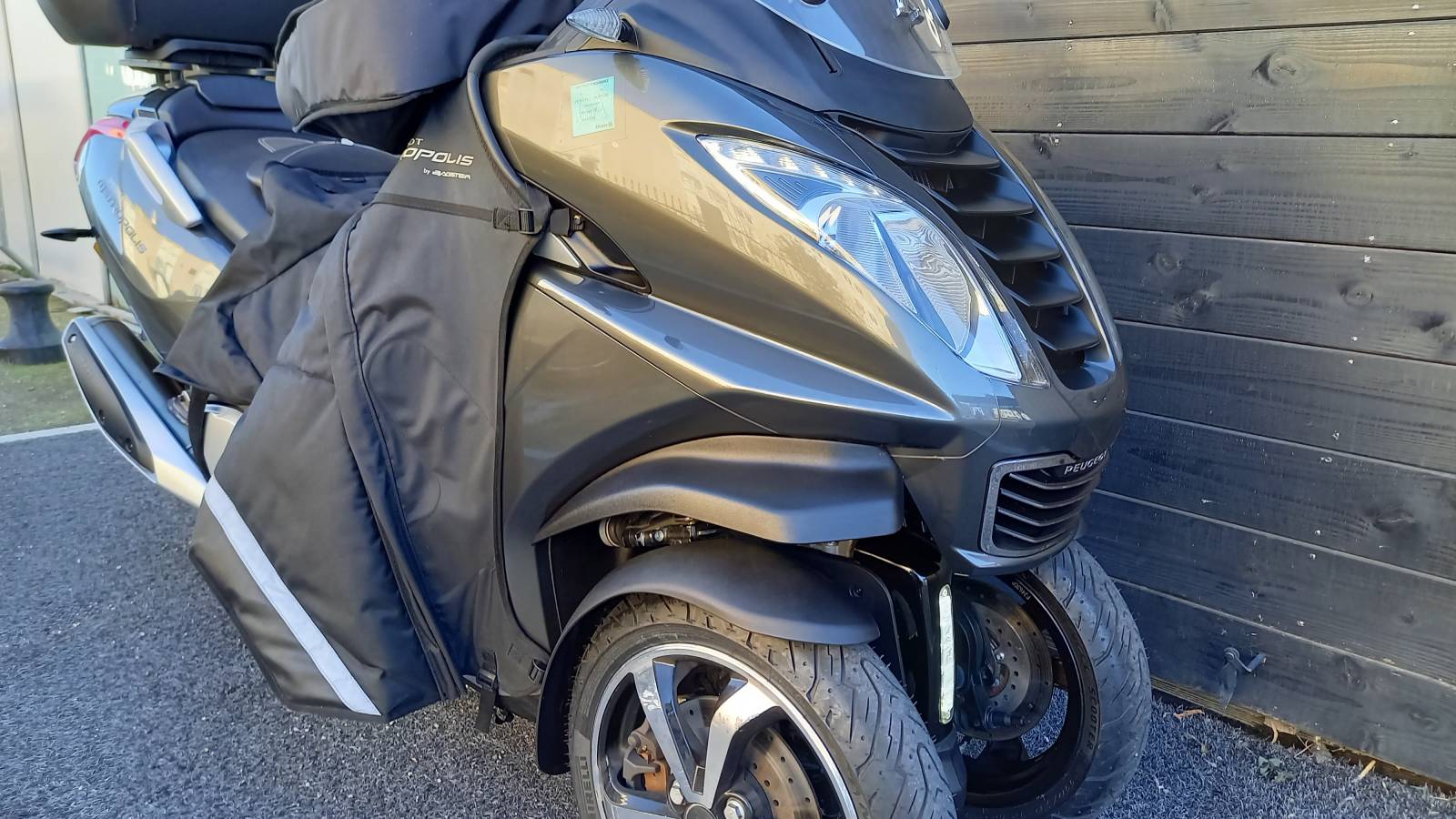 Peugeot Metropolis 400 occasion Guichard Moto OFFRE SPÉCIALE GARANTIE 12 MOIS