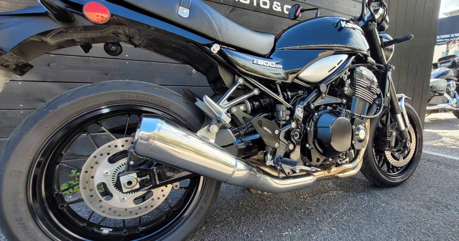 MOTO JAPONAISE NÉO RÉTRO