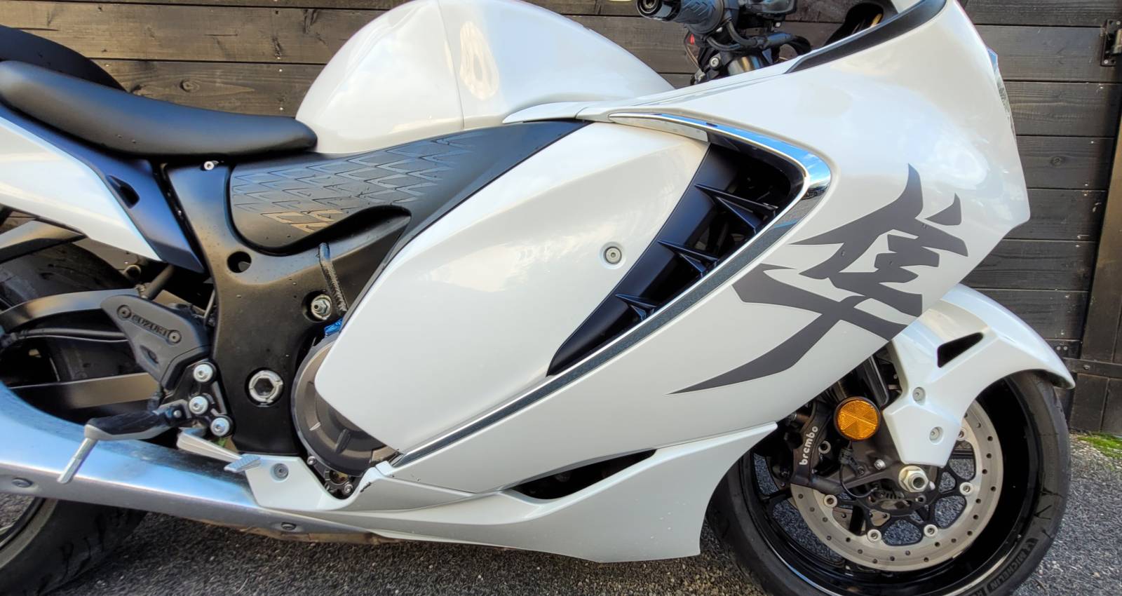 SUZUKI GSX1300R HAYABUSA PROCHE ALES 