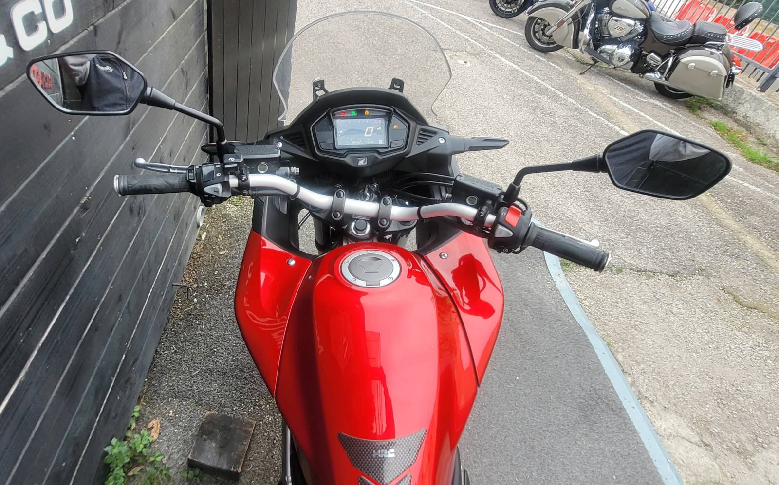 HONDA VRF800X CROSSRUNNER PROCHE NIMES 