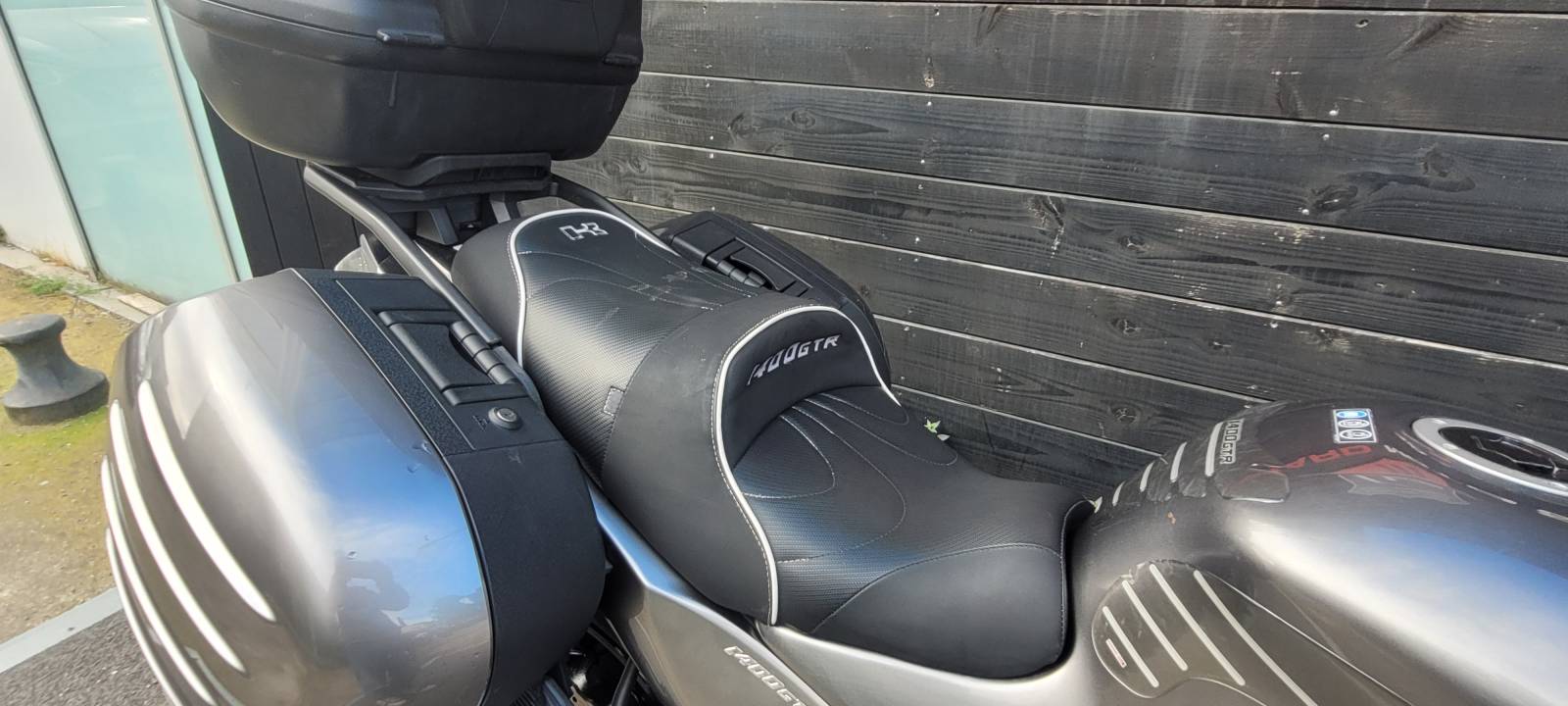 Kawasaki GTR 1400 ABS hérault