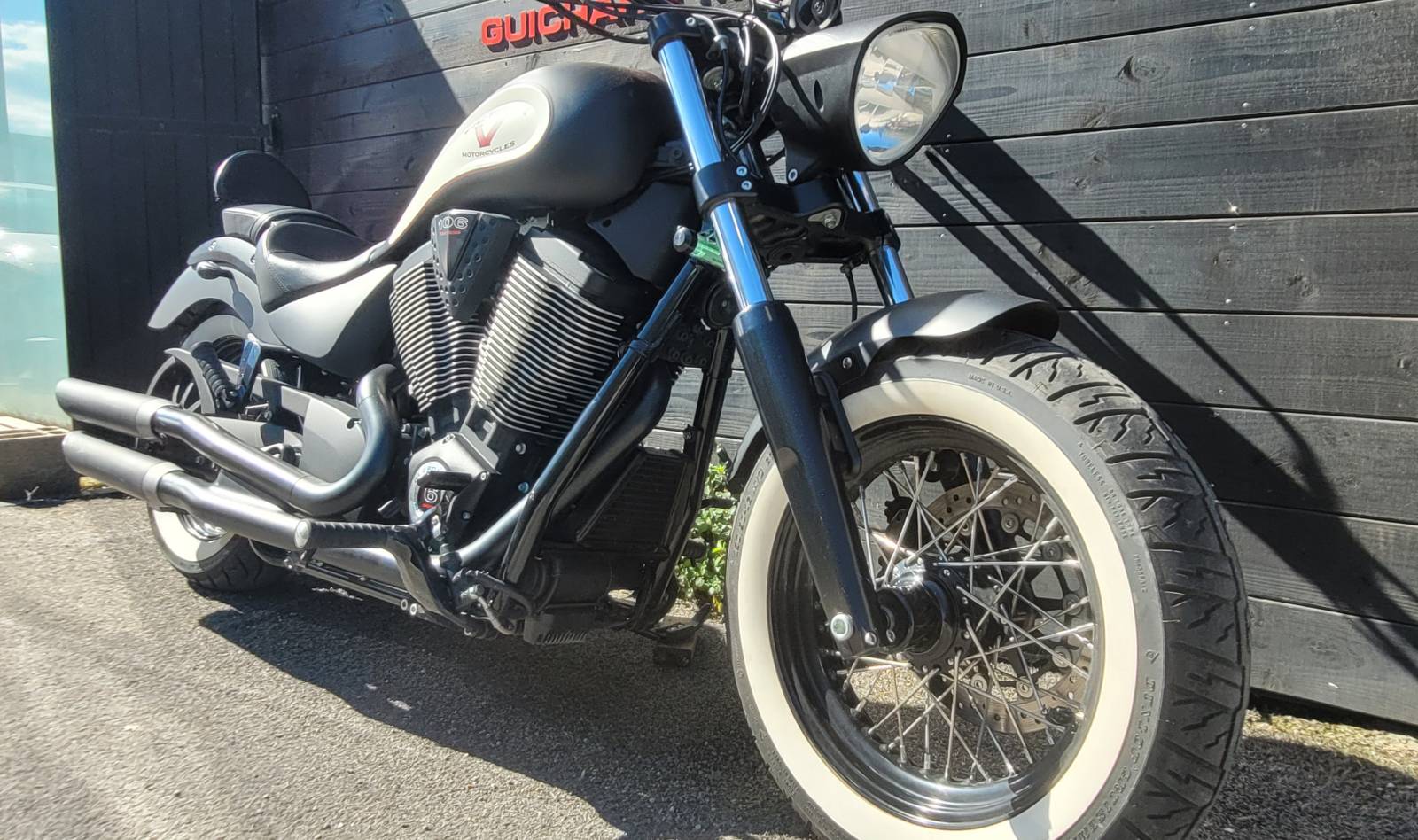 VICTORY HIGH BALL NOIR MAT MOINS DE 9000€