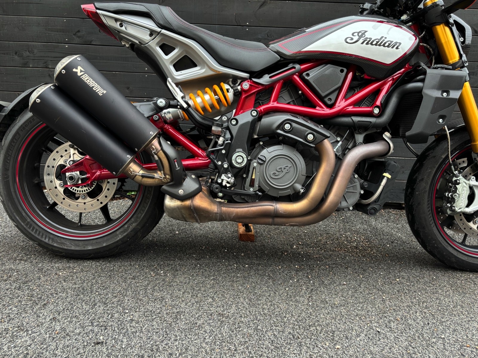 INDIAN FTR 1200 R CARBON