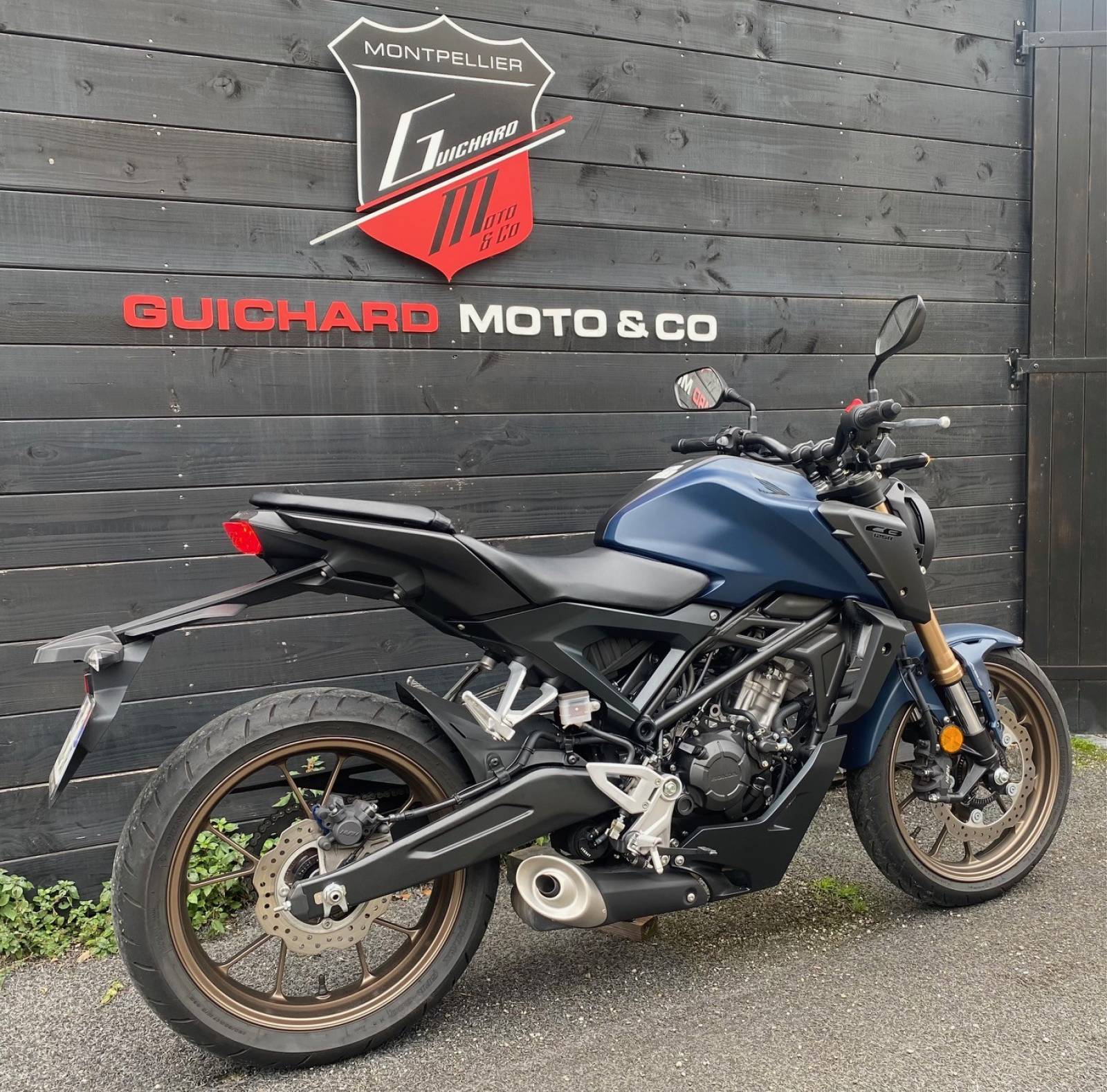 HONDA CB125R D'OCCASION SUR MONTPELLIER HERAULT 34 GARD 30