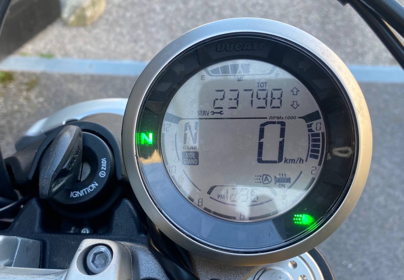 RÉVISION DUCATI SCRAMBLER 800