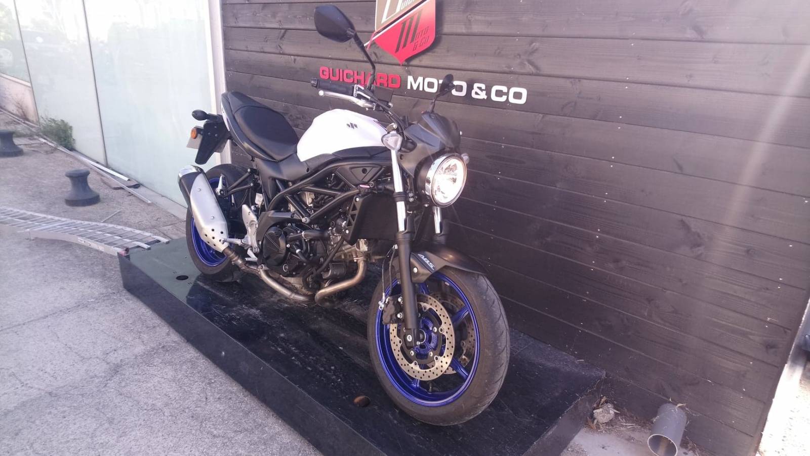 Guichard moto Suzuki SV650 occasion