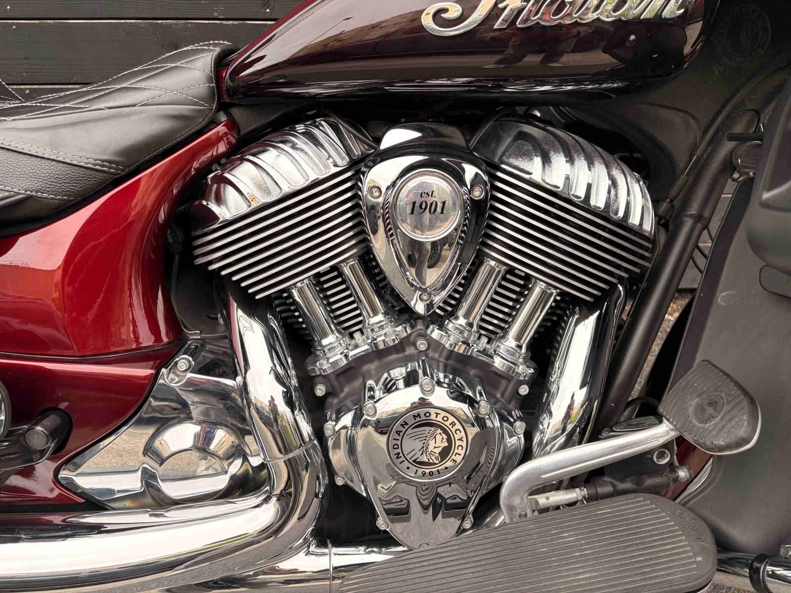 INDIAN ROADMASTER MAROON METALLIC - 2021 - À SAISIR SUR MONTPELLIER