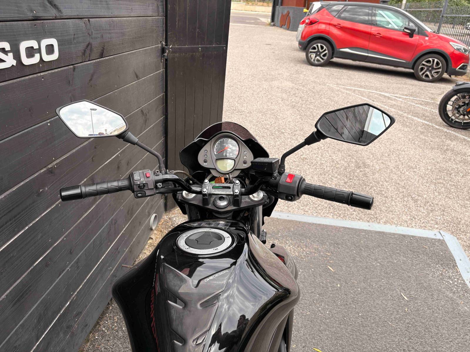 KAWASAKI ER-6N d'occasion dans l'hérault proche Montpellier