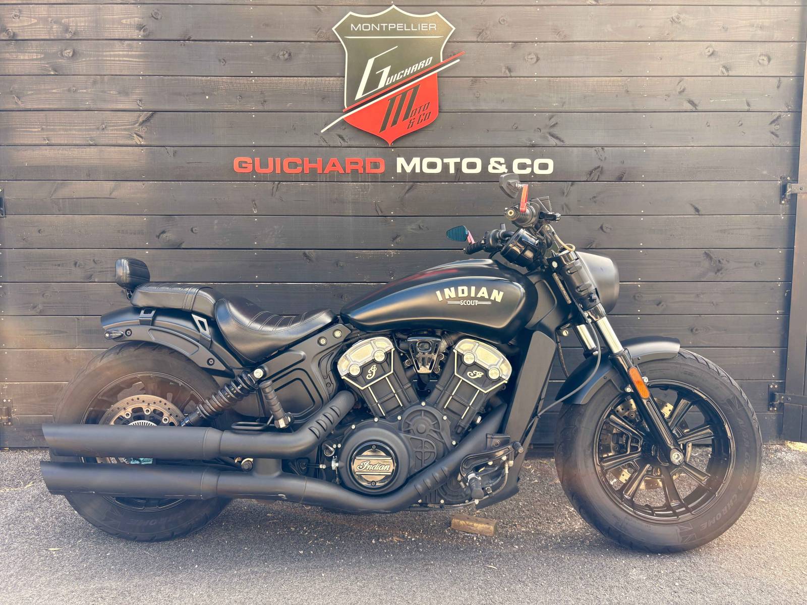 INDIAN SCOUT BOBBER - Echappement Jekill & Mr Hyde - 2023 - à saisir sur Montpellier