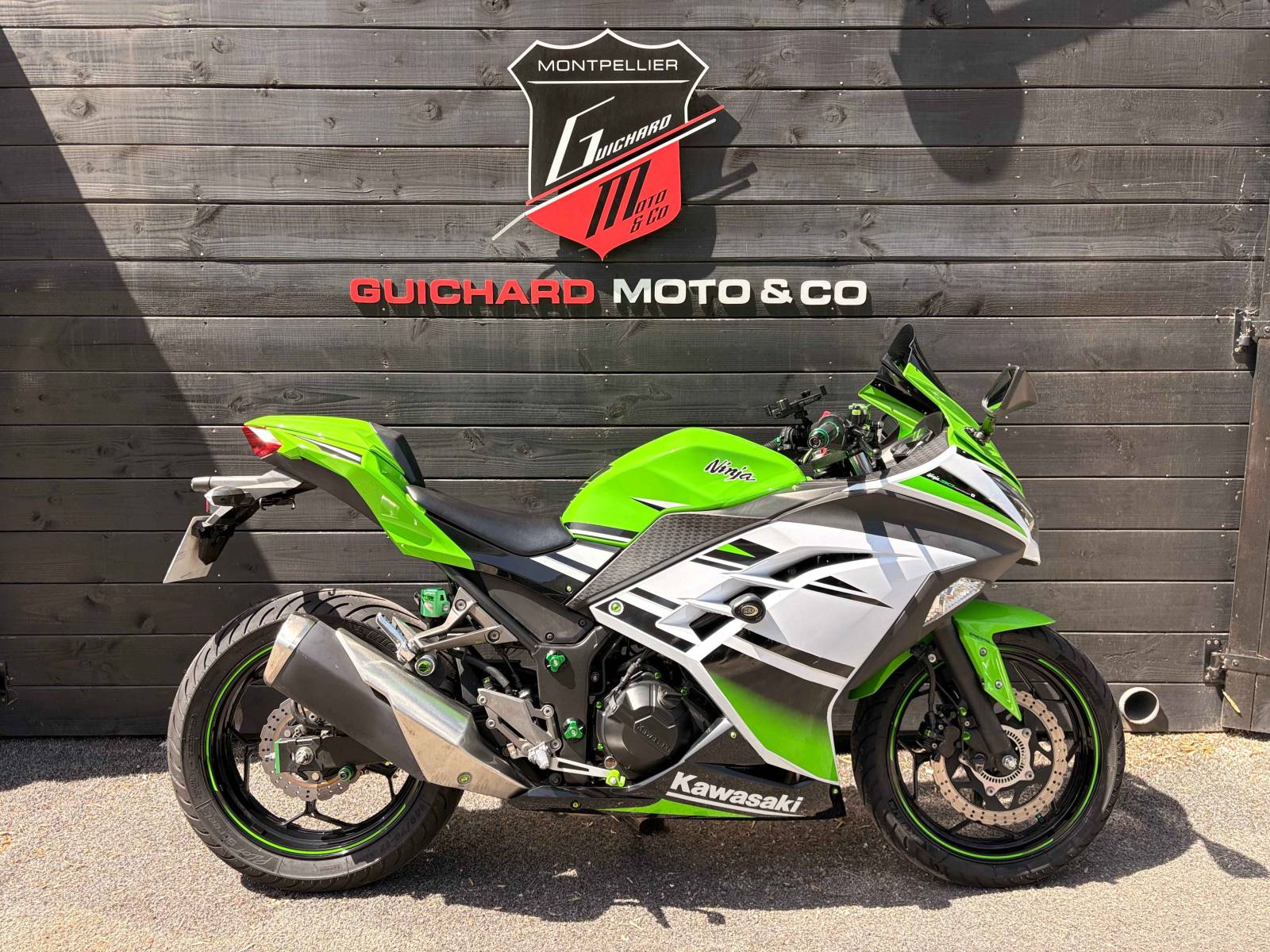 KAWASAKI NINJA 300 (ÉDITION 30ÈME ANNIVERSAIRE) - 2016 - À SAISIR SUR MONTPELLIER - MOTO JEUNE PERMIS SPORTIVE