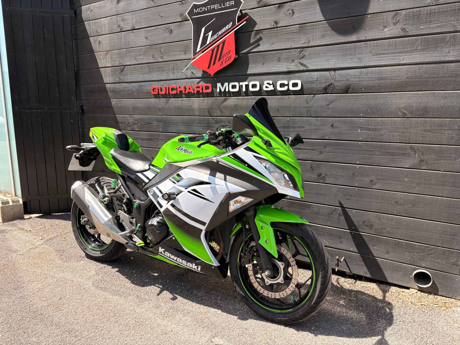 KAWASAKI NINJA 300 (ÉDITION 30ÈME ANNIVERSAIRE) - 2016 - À SAISIR SUR MONTPELLIER - MOTO JEUNE PERMIS SPORTIVE