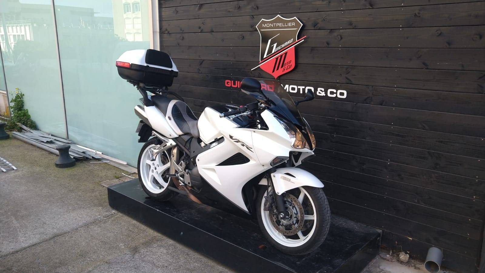 OCCASION HONDA VFR 800 GUICHARD MOTO MONTPELLIER