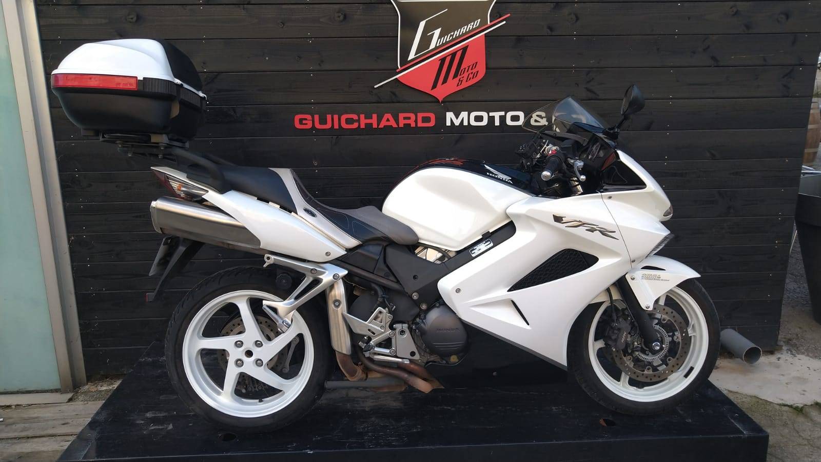 HONDA VFR 800 OCCASION 34