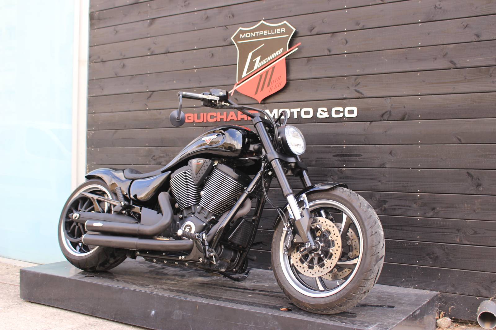 OCCASION VICTORY HAMMER 8 BALL  GUICHARD MOTO