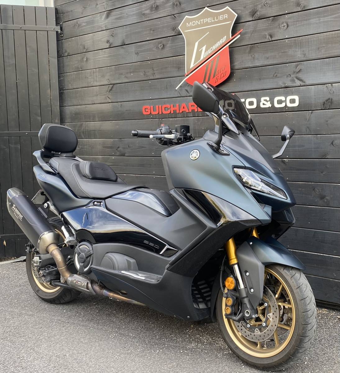 YAMAHA TMAX 560 PROCHE SETE