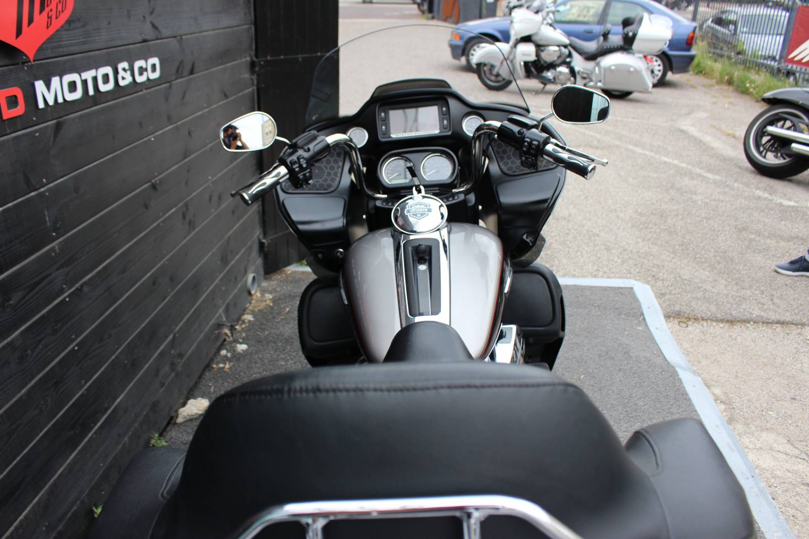 Harley Davidson Road Glide Ultra occasion Montpellier Hérault