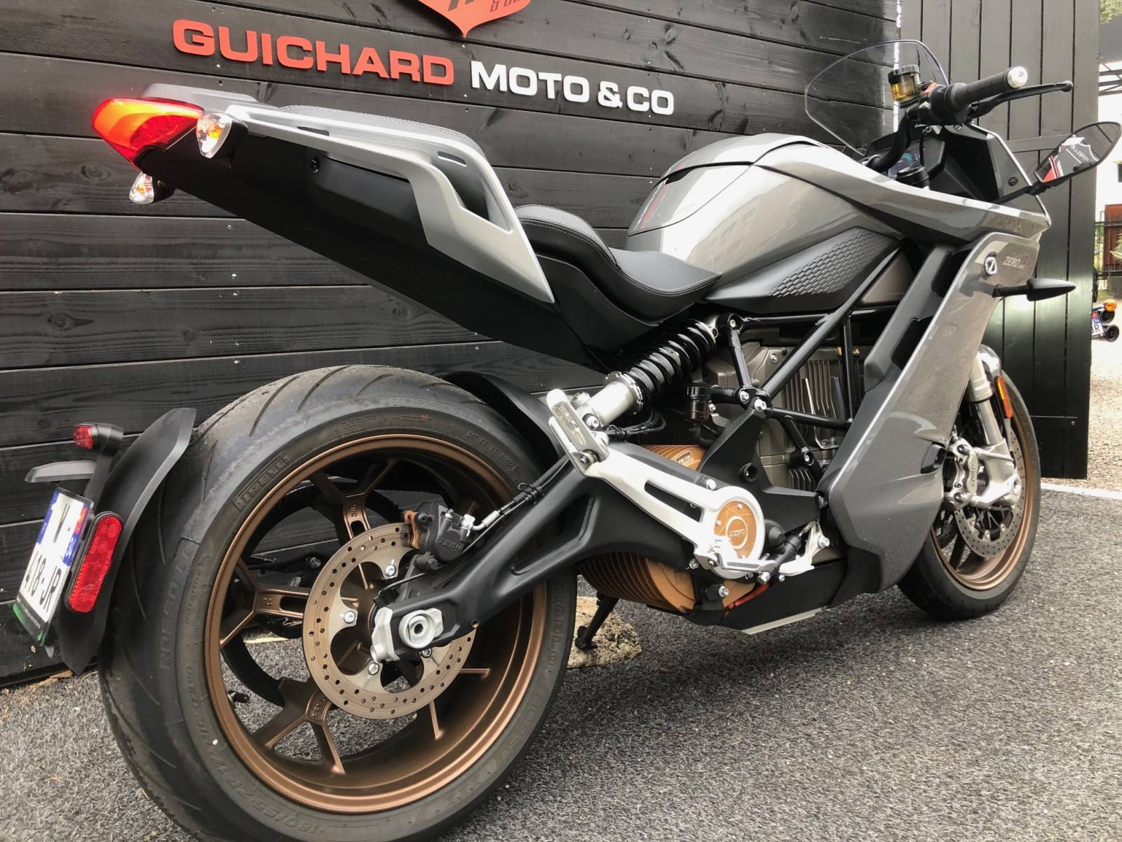 ZERO SR/S PREMIUM GRISE 2020 CHEZ GUICHARD MOTO A MONTPELLIER DANS L'HERAULT