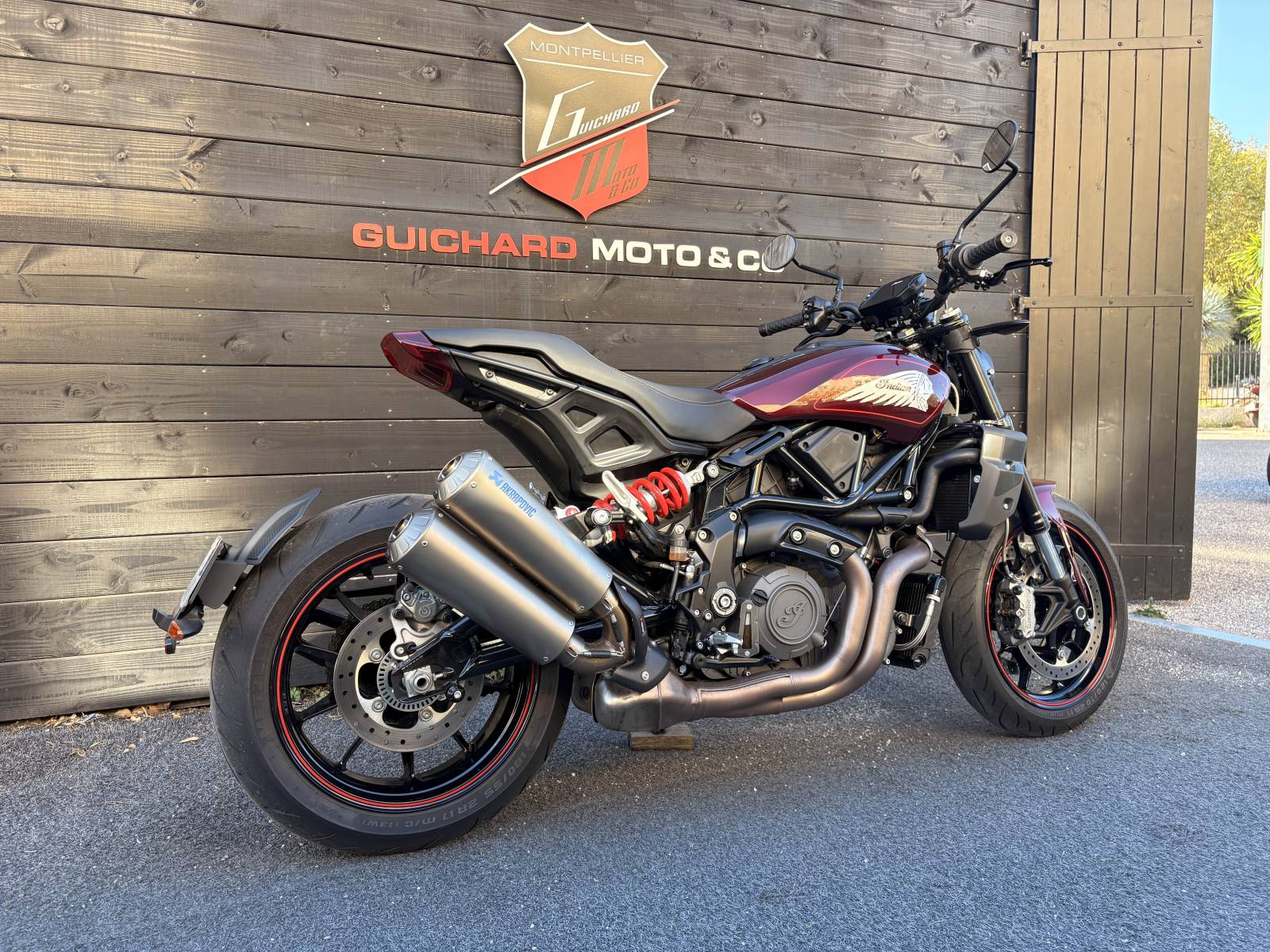 FTR 1200 S MAROON METALLIC D'OCCASION ENTRE SETE ET NIMES