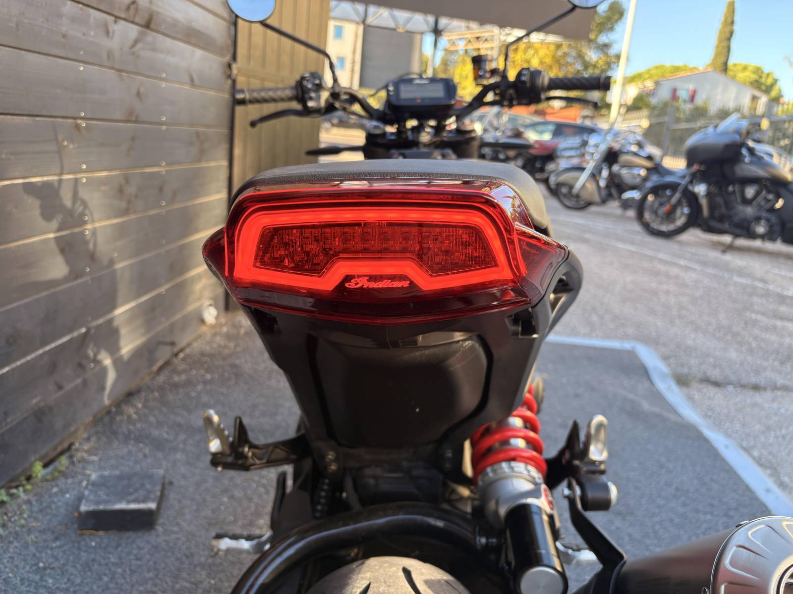 FTR 1200 S MAROON METALLIC D'OCCASION ENTRE SETE ET NIMES