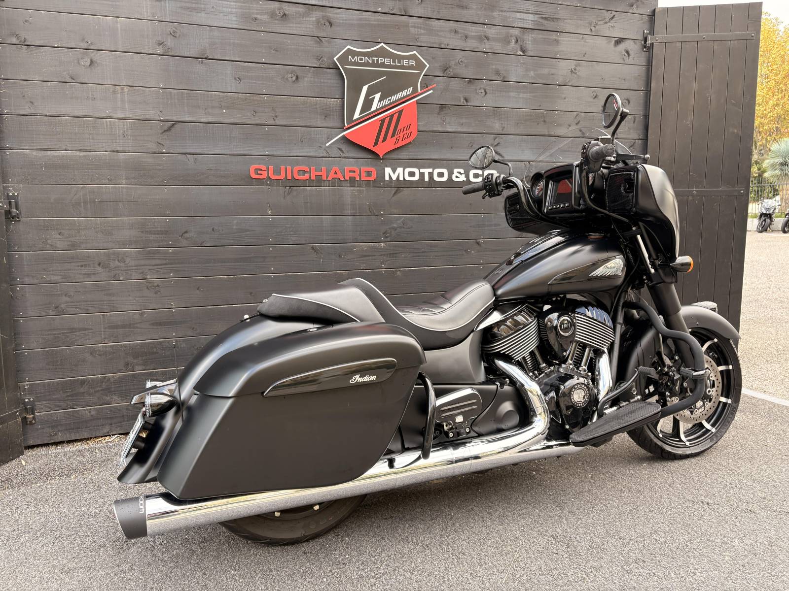 INDIAN CHIEFTAIN DARK HORSE ICON GUICHARD MOTO MONTPELLIER HERAULT 34