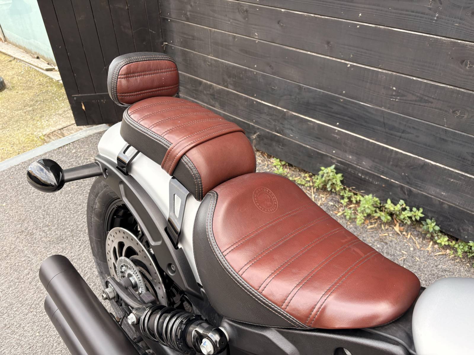 INDIAN SCOUT BOBBER GUICHARD MOTO MONTPELLIER HERAULT