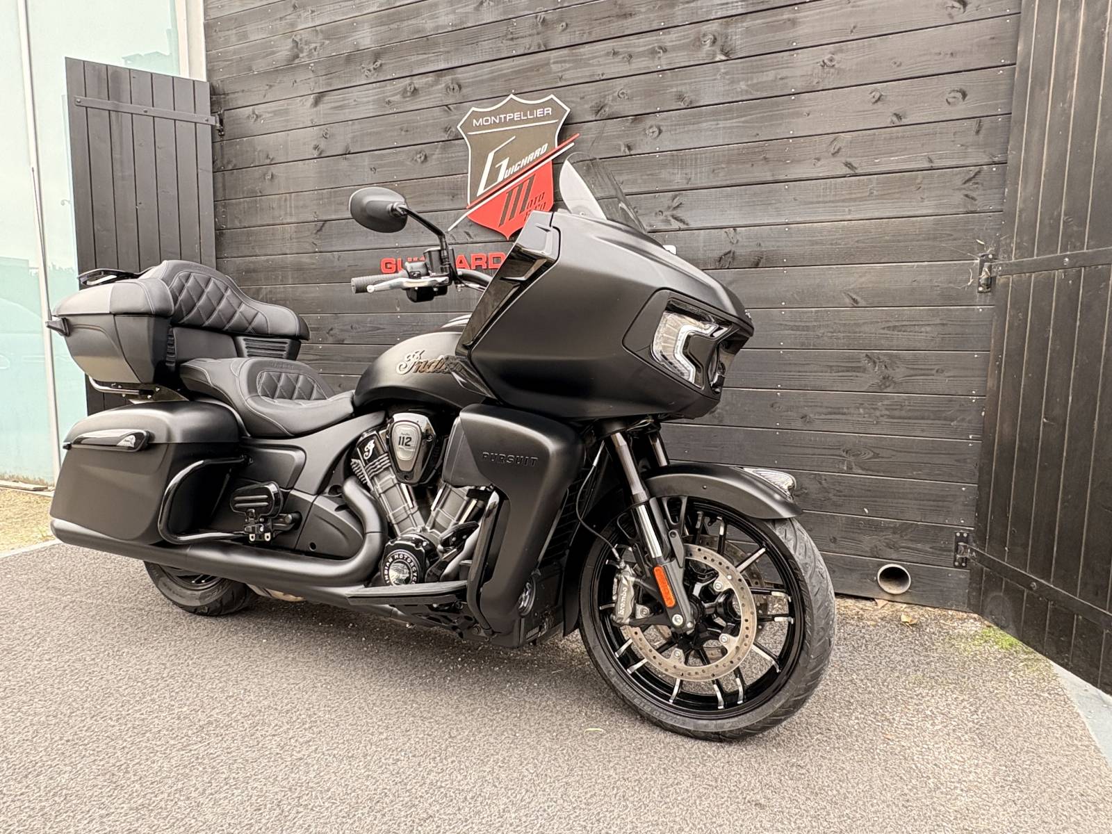 Indian Pursuit Dark Horse faible kilométrage à saisir chez INDIAN MONTPELLIER