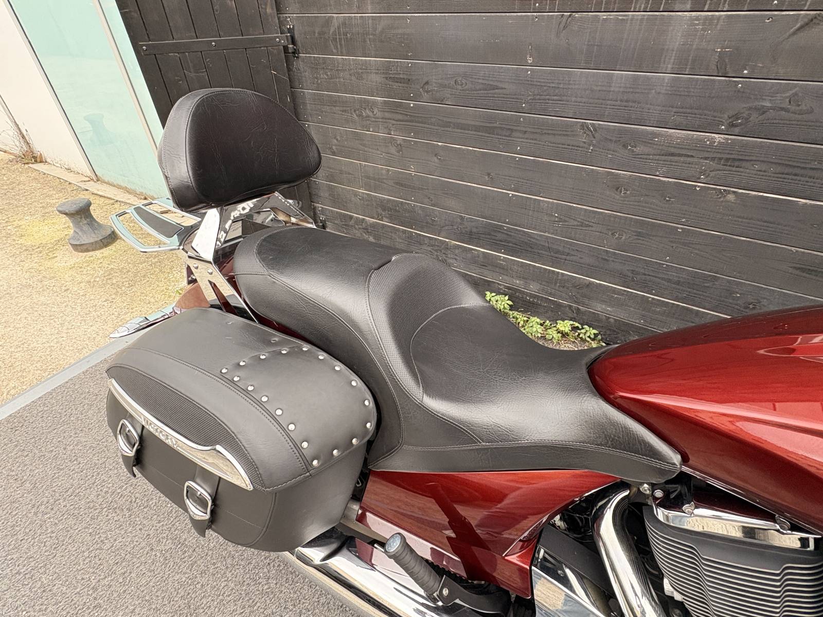 VICTORY CROSSROAD STANDARD Occassion Montpellier SELLE BIPLACE AVEC DOSSERET PASSAGER