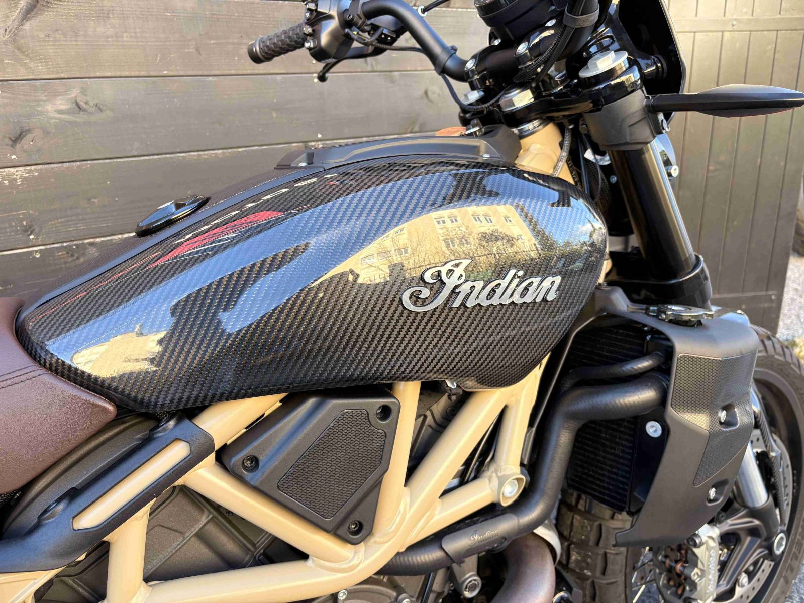 Indian FTR RALLY - 2023, réservoir carbone proche Montpellier Roadster à saisir