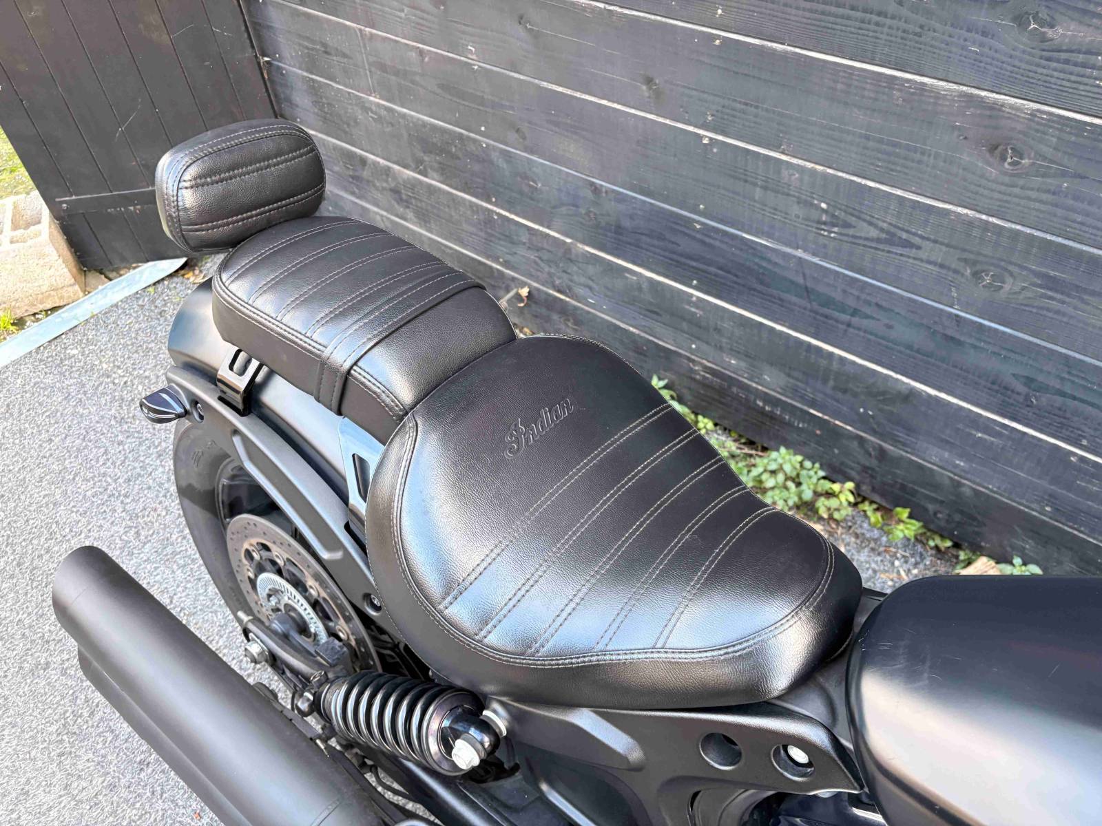 Indian Scout bobber Echappement Jaykill & Mr Hyde