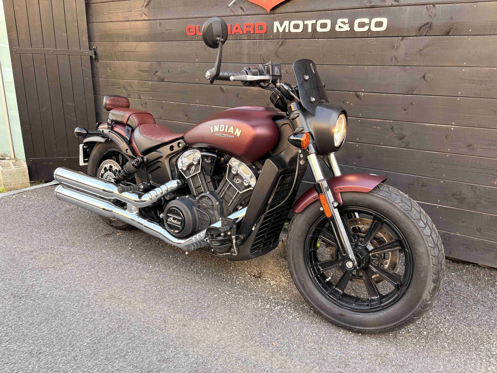INDIAN SCOUT BOBBER - 2022 - MAROON METALLIC - OCCASION A SAISIR - MONTPELLIER HERAULT