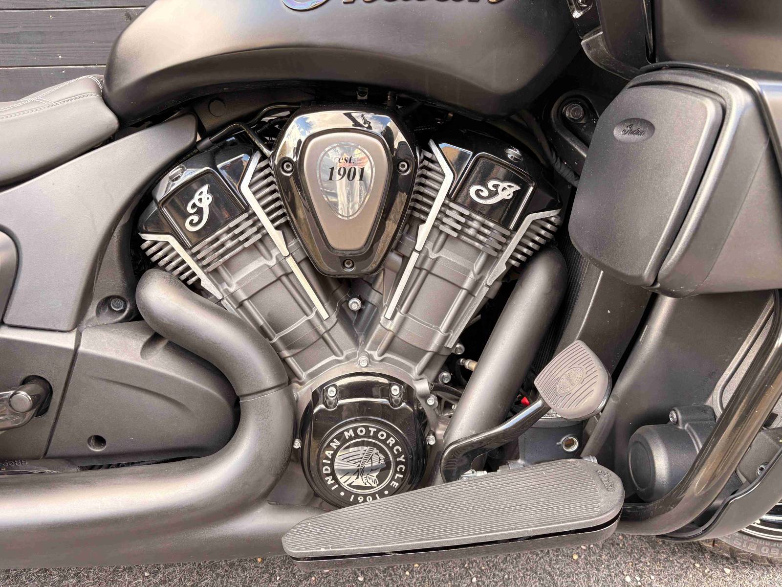 INDIAN PURSUIT DARK HORSE - 2023 - DÉPÔT VENTE - ECHAPPEMENT DR JEYKILL