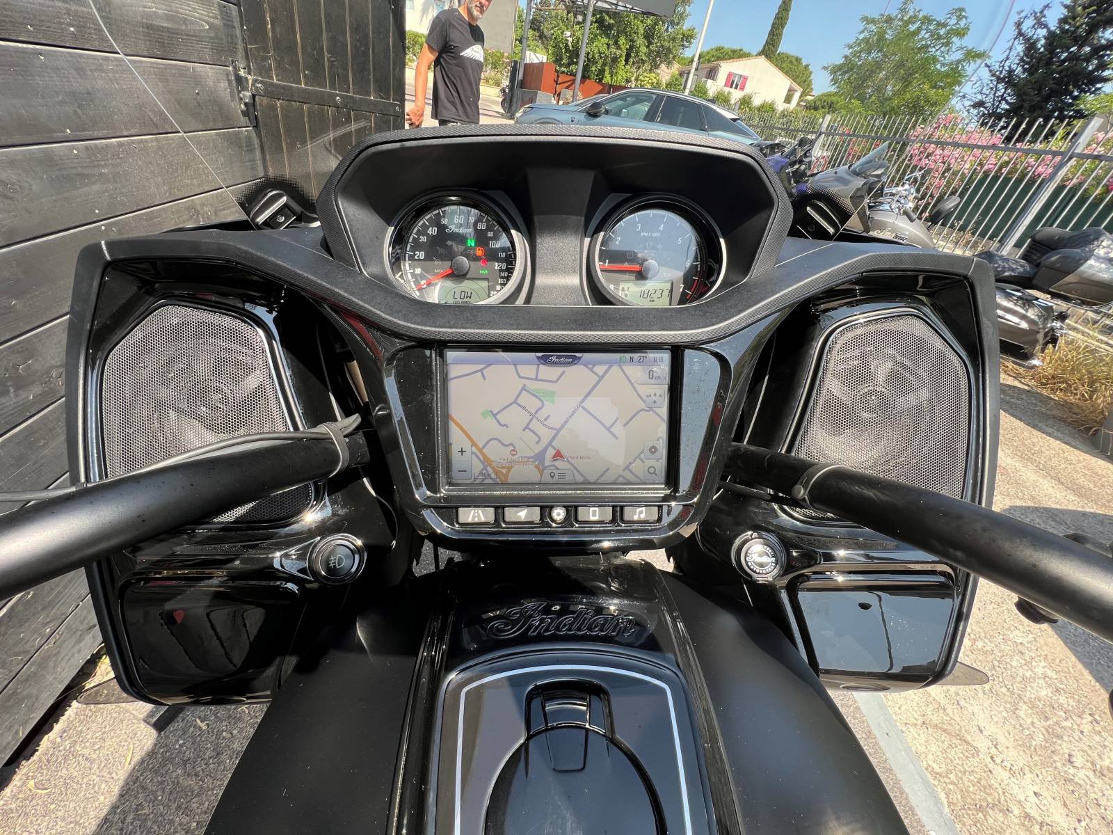 INDIAN PURSUIT DARK HORSE BLACK SMOKE  D'OCCASION DANS L'HERAULT PROCHE DE MILLAU