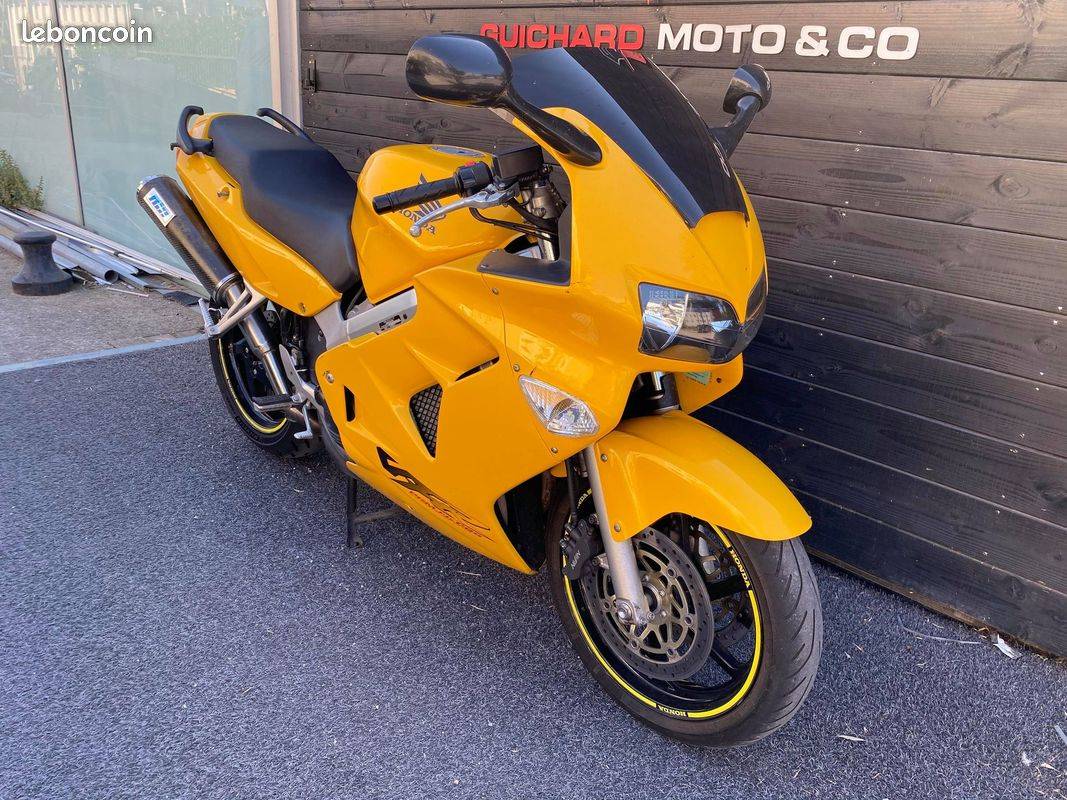 Honda VFR800 FI CBS