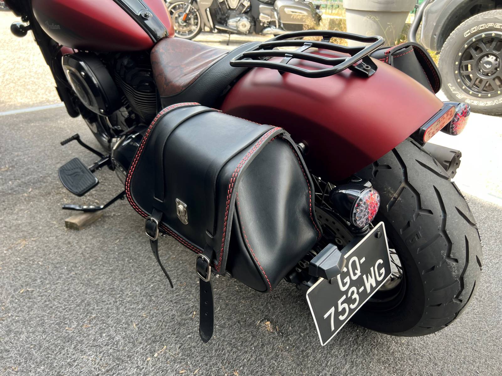 Indian Chief Bobber Icon Cooper Smoke 