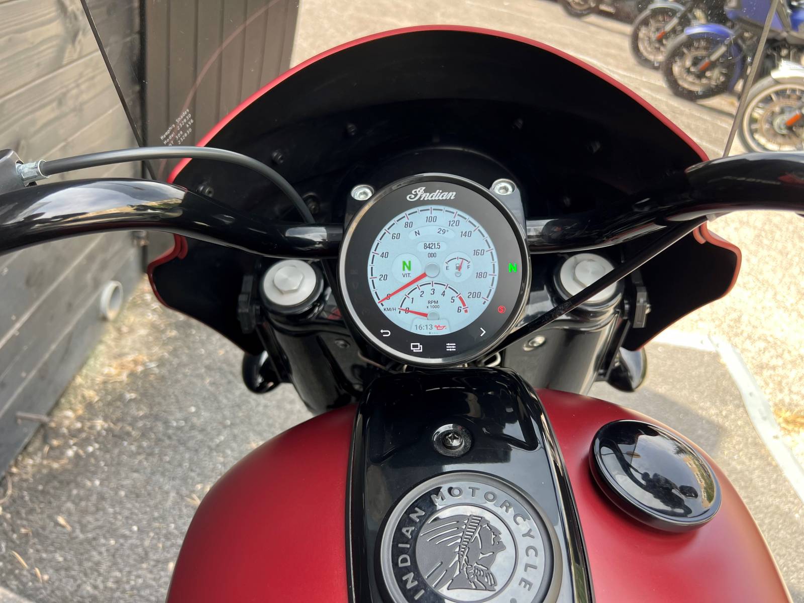 Indian Chief Bobber Icon Cooper Smoke 