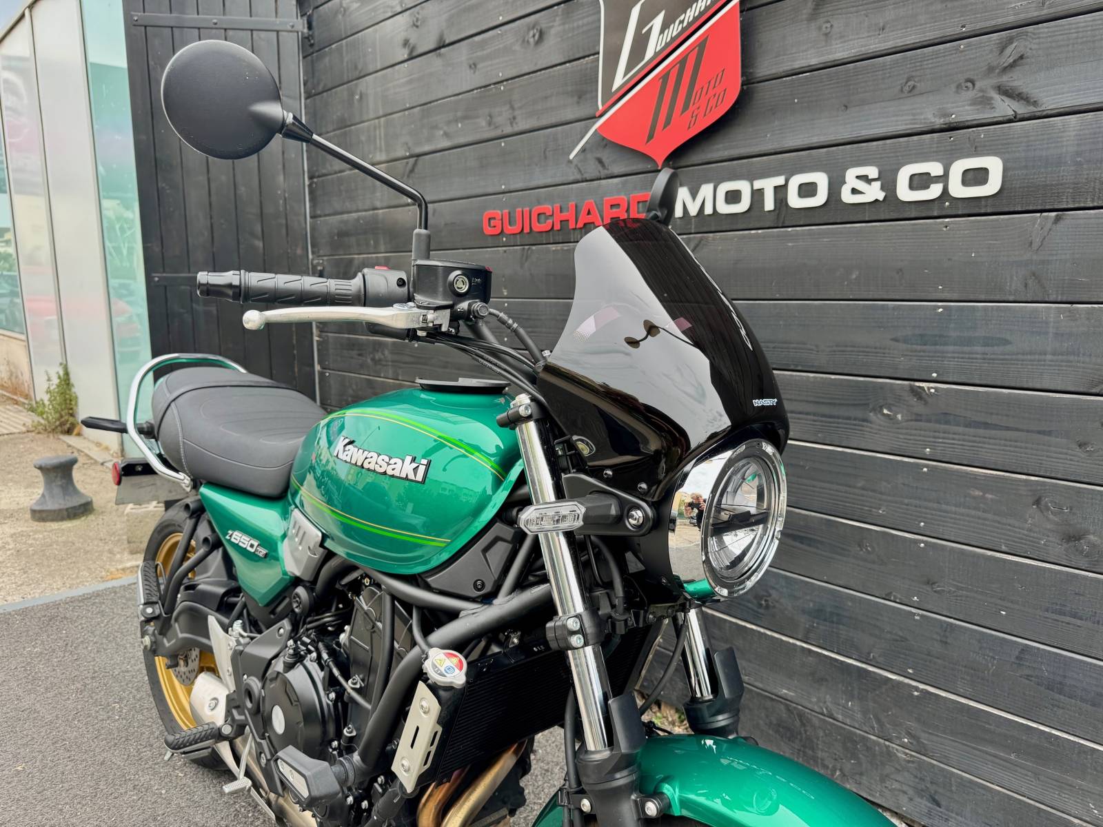 Z650 RS 2022 avec accessoires officiels Kawasaki – À vendre chez Guichard Moto