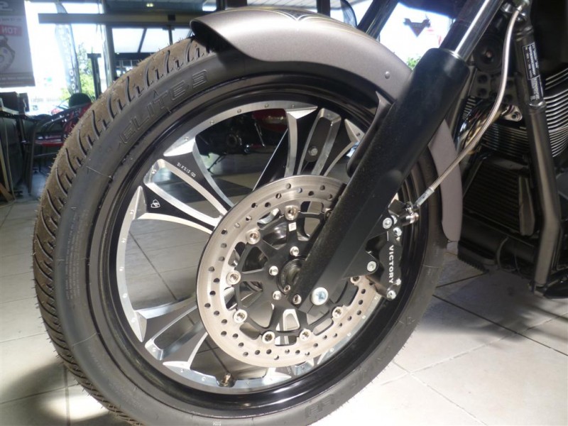 Victory Végas Ness Guichard Moto Montpellier Hérault 34 Gard 30