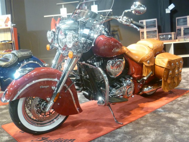INDIAN CHIEF VINTAGE GUICHARD MOTO MONTPELLIER HERAULT 34