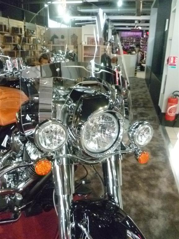 INDIAN CHIEF VINTAGE GUICHARD MOTO MONTPELLIER HERAULT 34