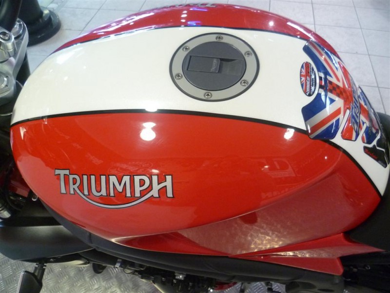 TRIUMPH 1050 SPEED TRIPLE éd.limitée OCCASION GUICHARD MOTO MONTPELLIER HERAULT 34