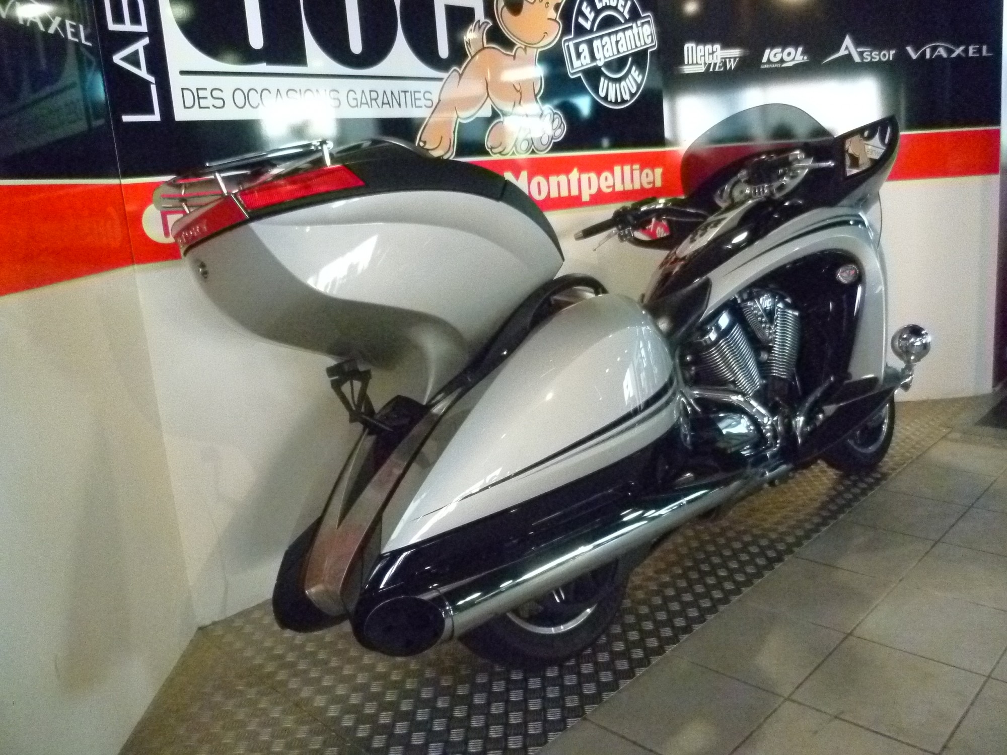 VICTORY VISION TOUR 2011 GRISE OCCASION