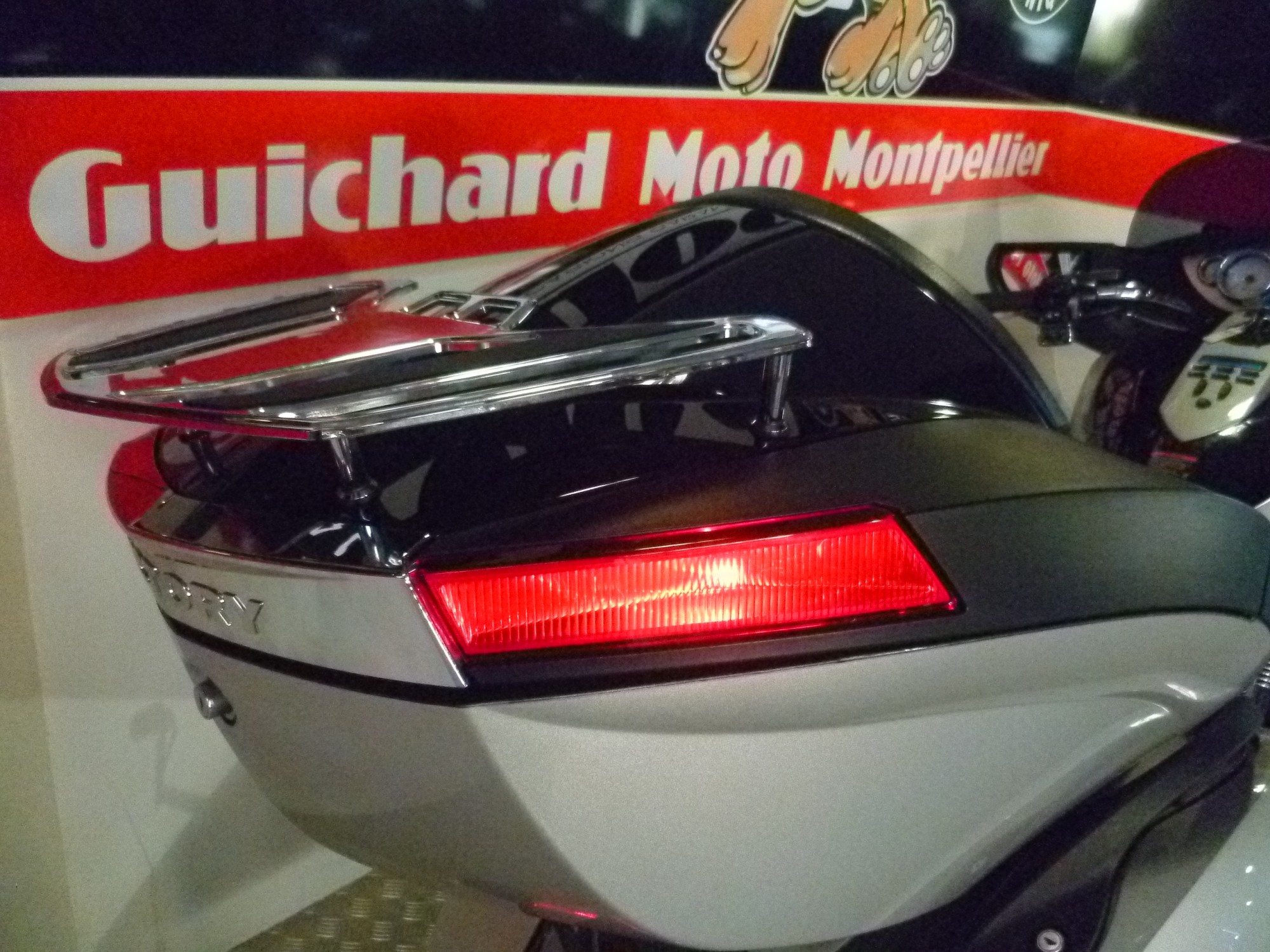 VICTORY VISION TOUR 2011 GRISE OCCASION