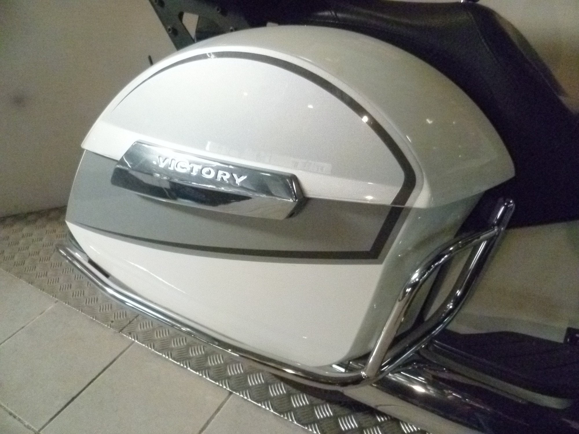 VICTORY CROSS COUNTRY BLANCHE OCCASION