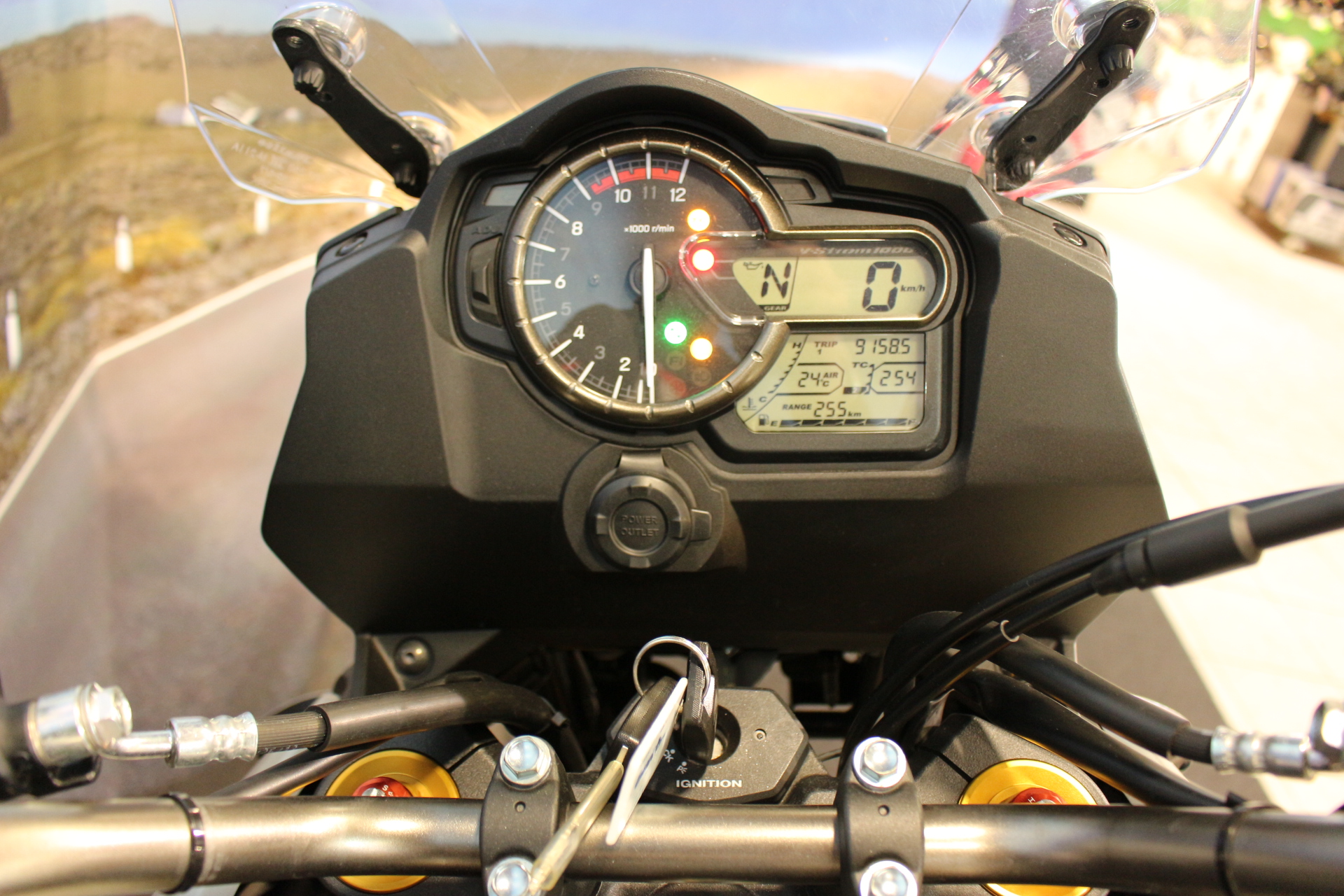 SUZUKI 1000 VSTROM BLANC 2014 OCCASION