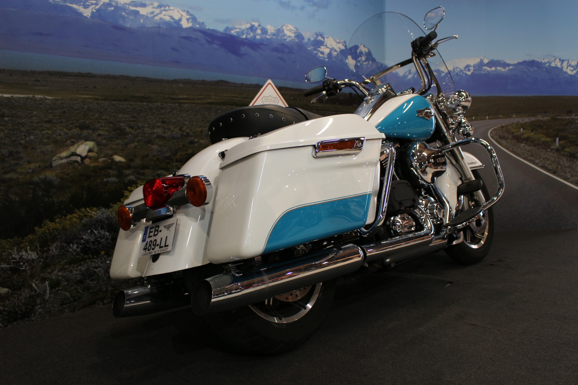 HARLEY DAVIDSON 1690 ROAD KING BLEU BLANC 2016 OCCASION