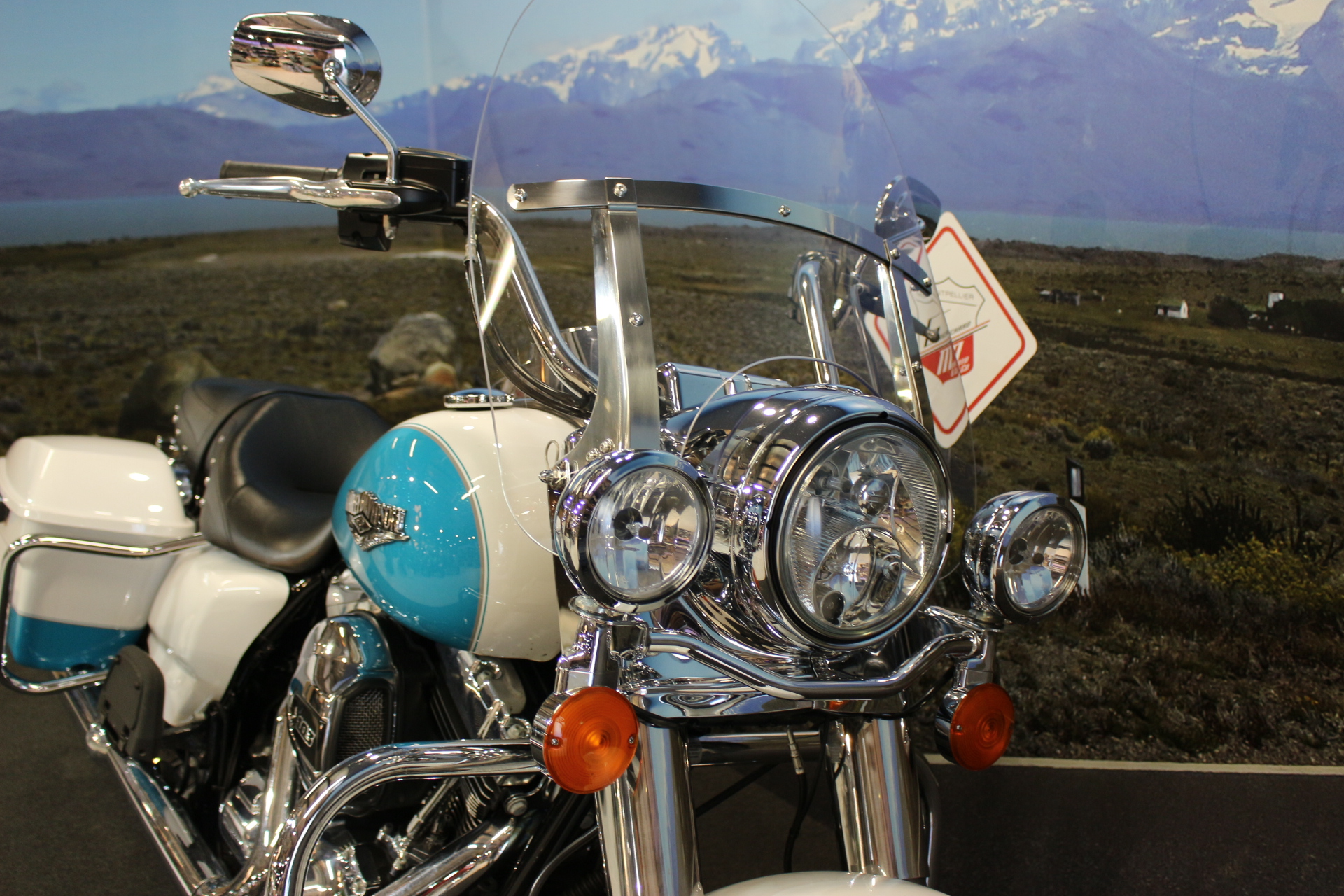 HARLEY DAVIDSON 1690 ROAD KING BLEU BLANC 2016 OCCASION