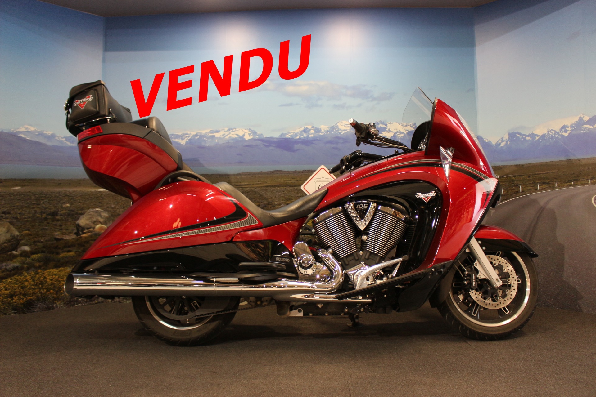 VICTORY VISION TOUR 2014 ROUGE OCCASION