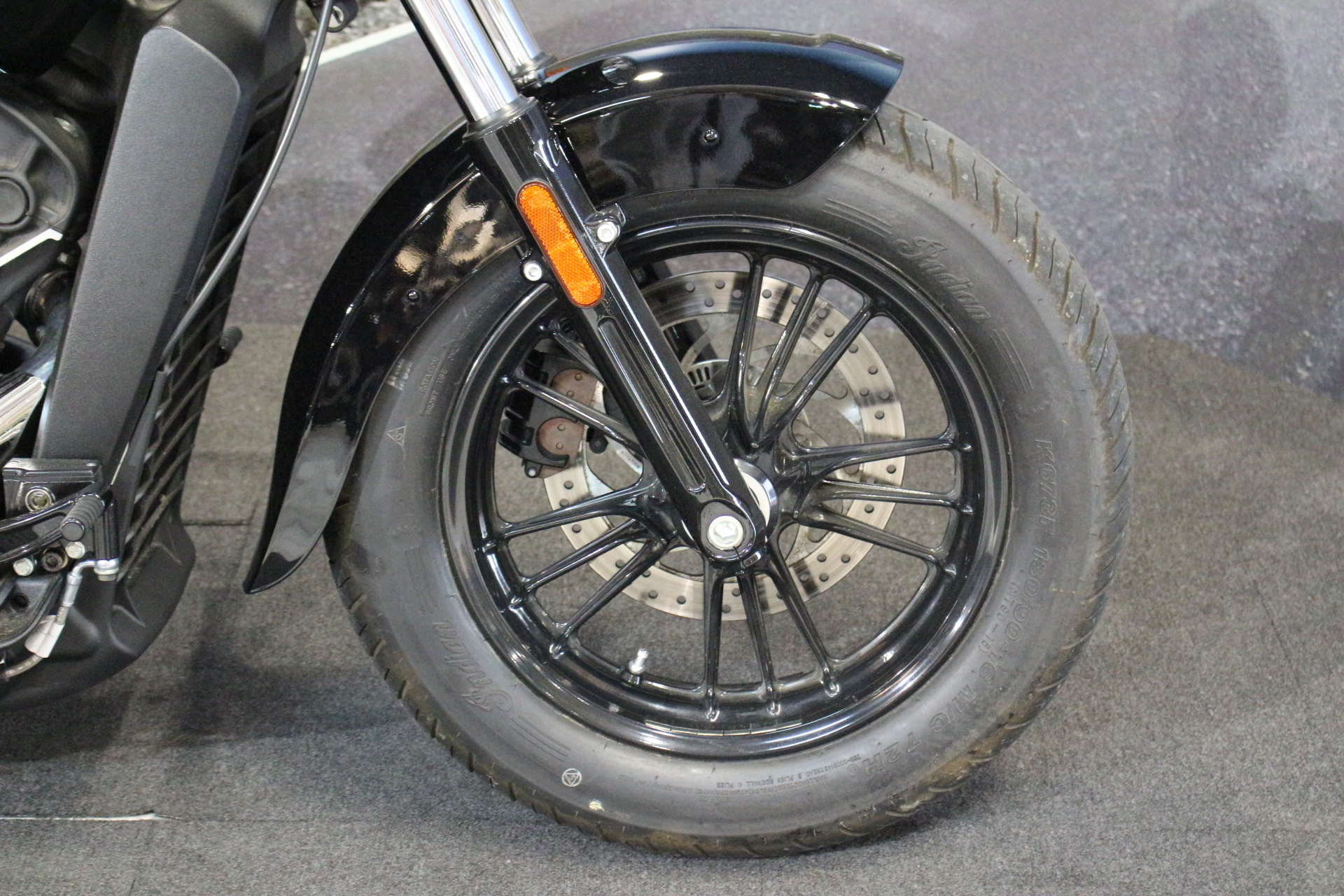 INDIAN SCOUT SIXTY NOIRE 2016 Véhicule de direction